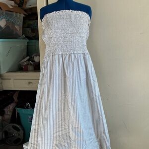 Long dress. SHEIN. Strapless. 2XL/2X